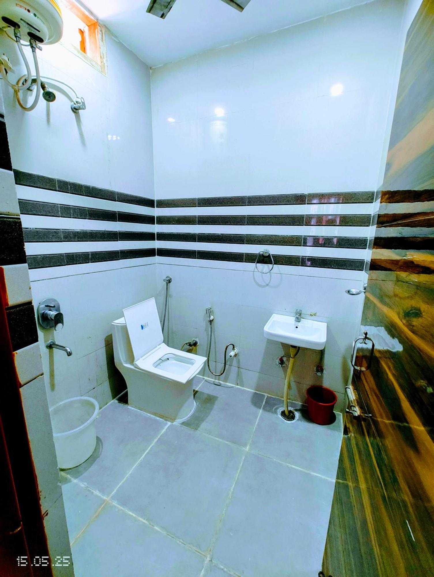 Hotel Yolo- Chandīgarh Exterior foto