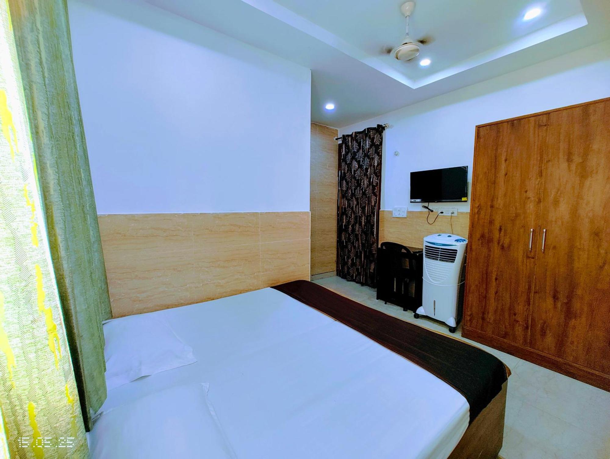 Hotel Yolo- Chandīgarh Exterior foto