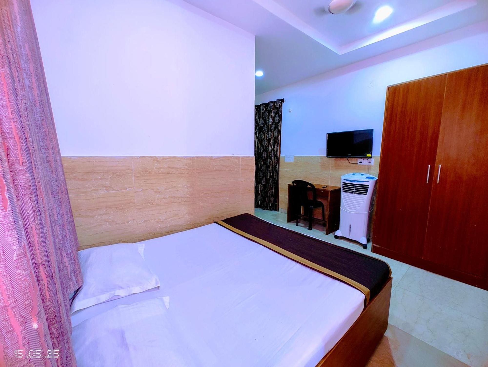 Hotel Yolo- Chandīgarh Exterior foto